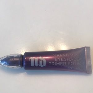 Urban decay eyeshadow primer potion (anti-aging)